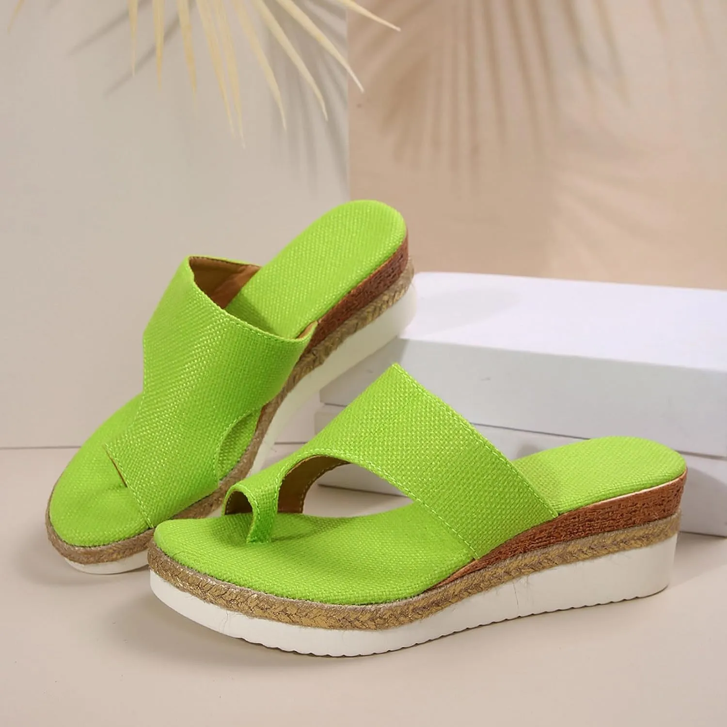 Beach Sandals for Woman Casual Summer Flip Flops Clip Toe Flat Sandal White Platform Hiking Workout Shoes