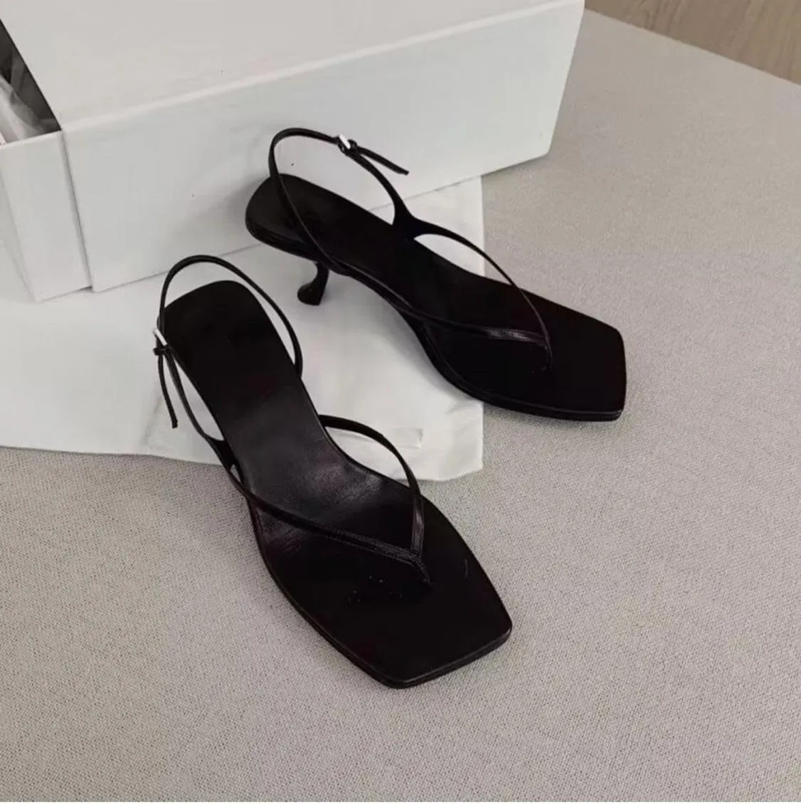 Flip Flop Kitten Heels Tabi Sandals Business Office Slides Slip on Women with Back Strap - Retro Cute Causal Comfortable Walking Trendy Lightweight Running Beach Travel Cruise Vacation Birthday Gifts