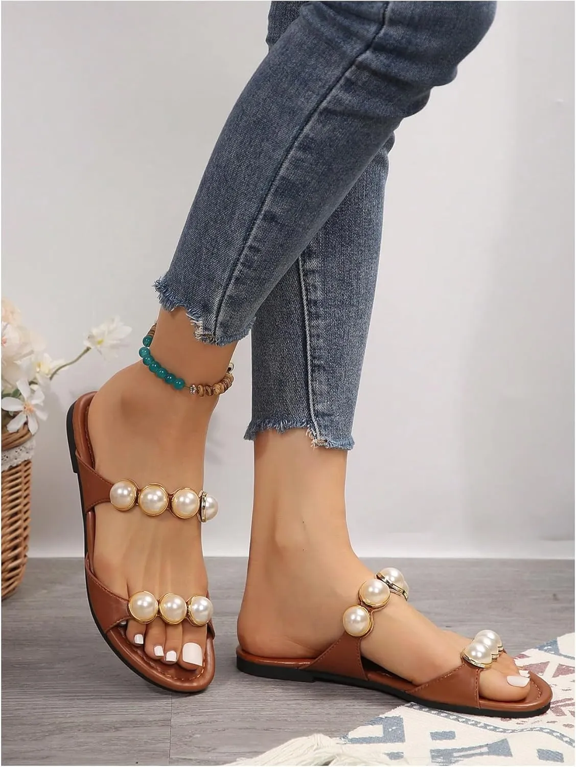GORGLITTER Women's Pearls Flat Sandals Wedding Open Toe Beach Slide Sandals Dressy Vacation Shoes 2025