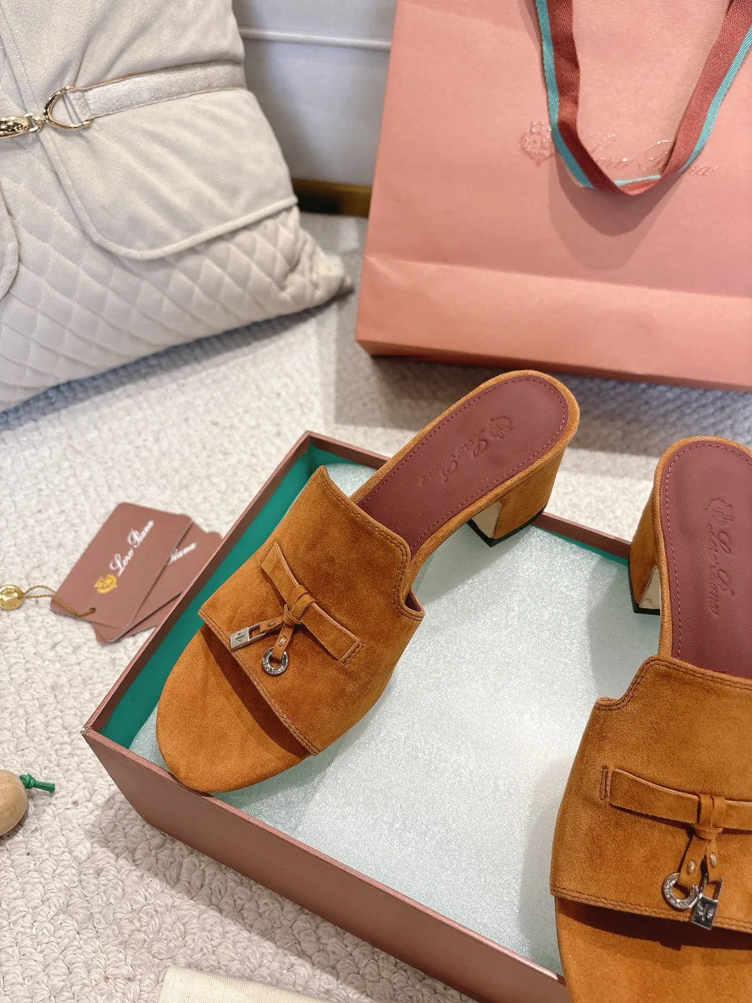 LP 25 Summer Charm Sandal 55 Brown Suede Dard Red Calfskin