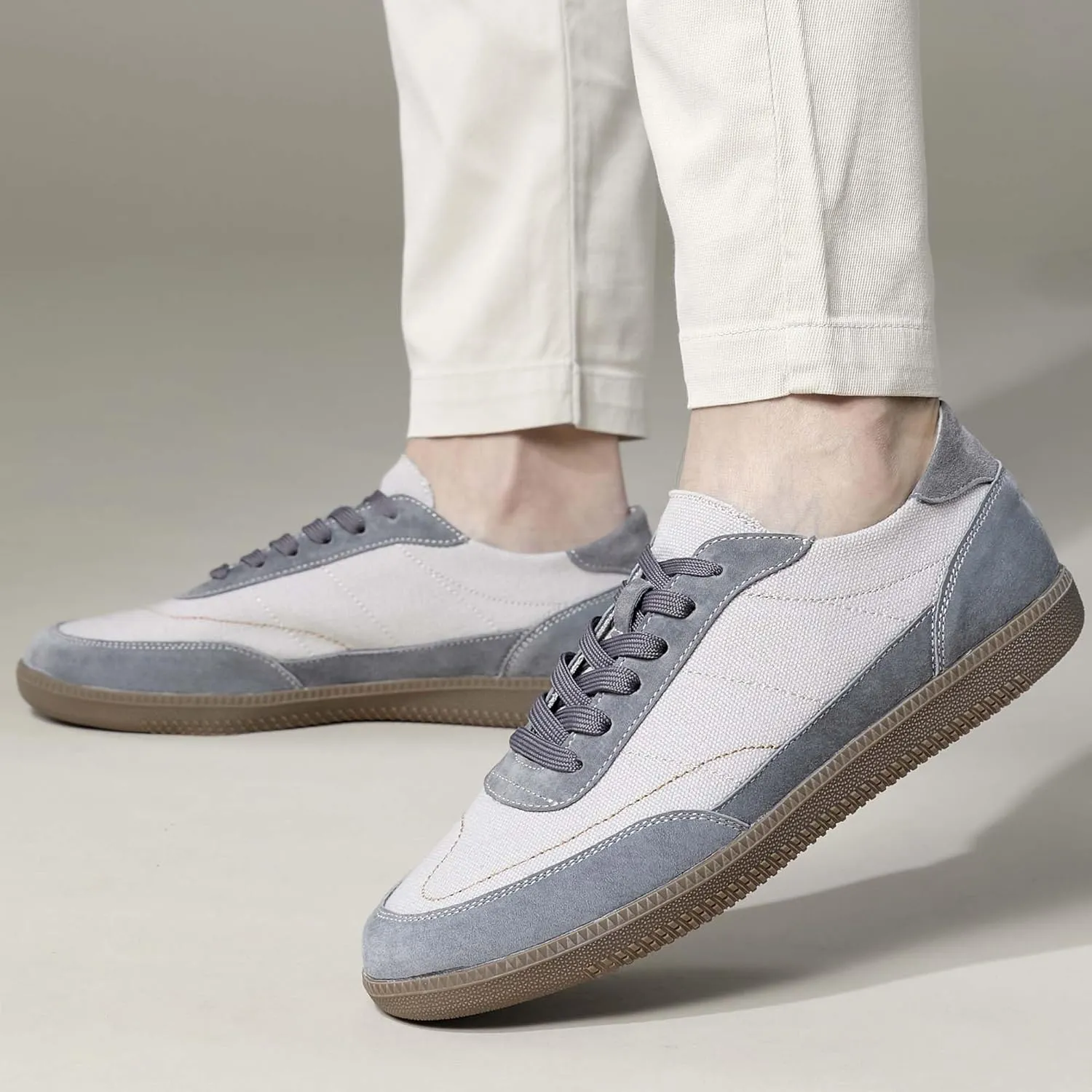 Men's Fashion Sneakers Breathable Wide Toe Casual Low Top Walking Shoes Classic Lace Up Non-Slip Tennis Running Shoes Multifunctional Trainers Retro Casual Flat Shoes