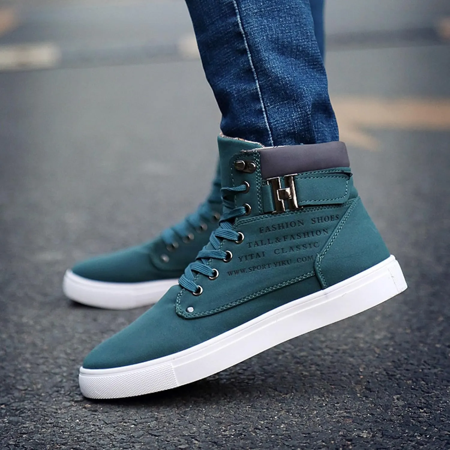 Men's High Top Sneakers Trendy Casual Canvas Sneakers for Men Lace Up Lightweight Walking Shoes British Style Skate Shoes