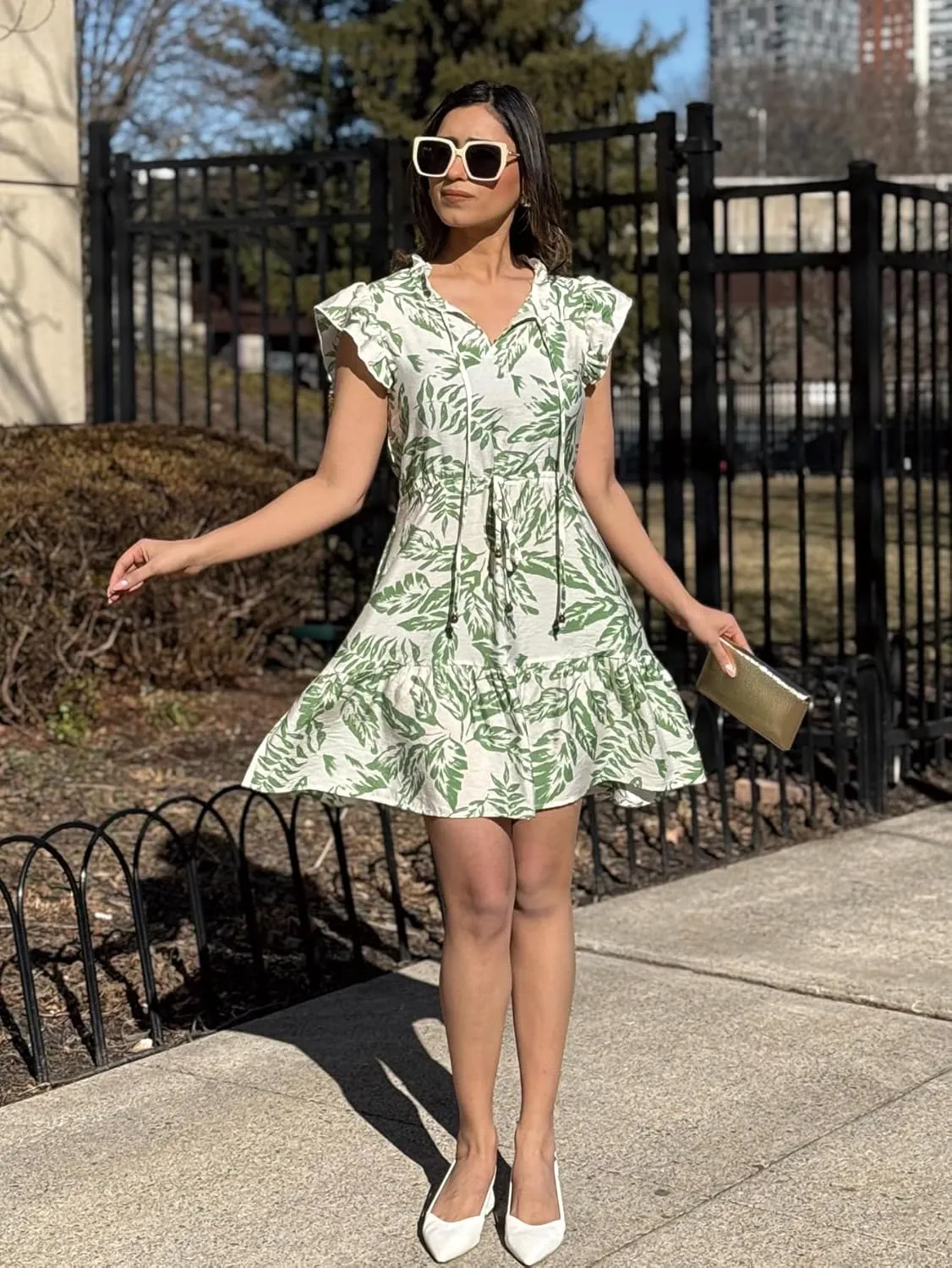 Simplee Womens Summer Dress 2025 Ruffle Short Sleeve Floral Boho Dress V Neck A-line Drawstring Mini Dress with Pockets