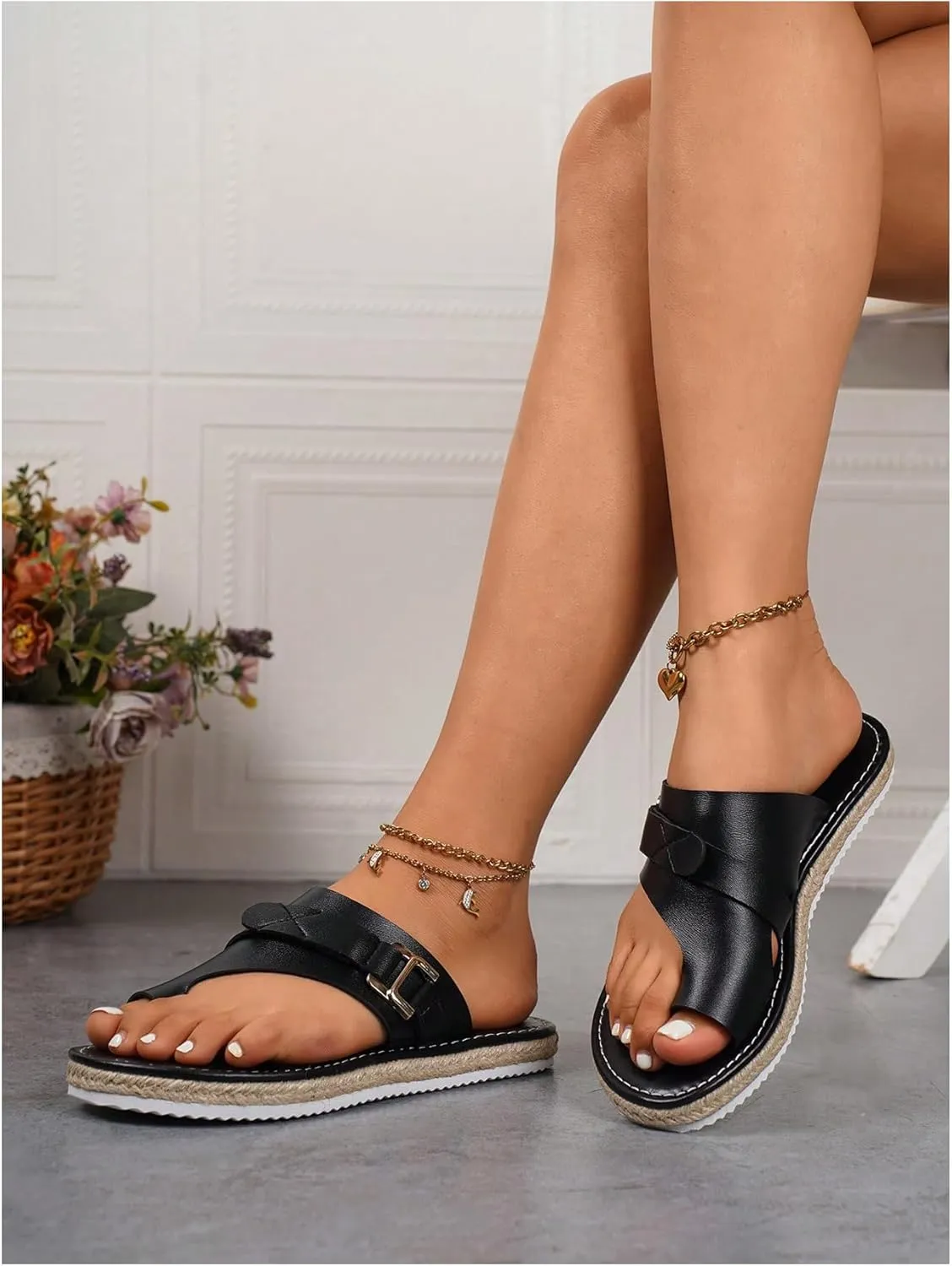 Verdusa Women's Ring Toe Buckle Flat Leather Sandals Summer Vacation Slip on Slippers