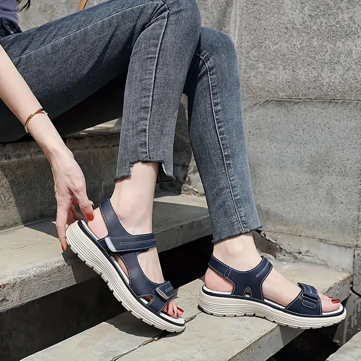 Walking Sandals Women Comfort Orthopedic Hiking Sandals Arch Support Sport Outdoor Thick Cushion Adjustable Strap Sandals