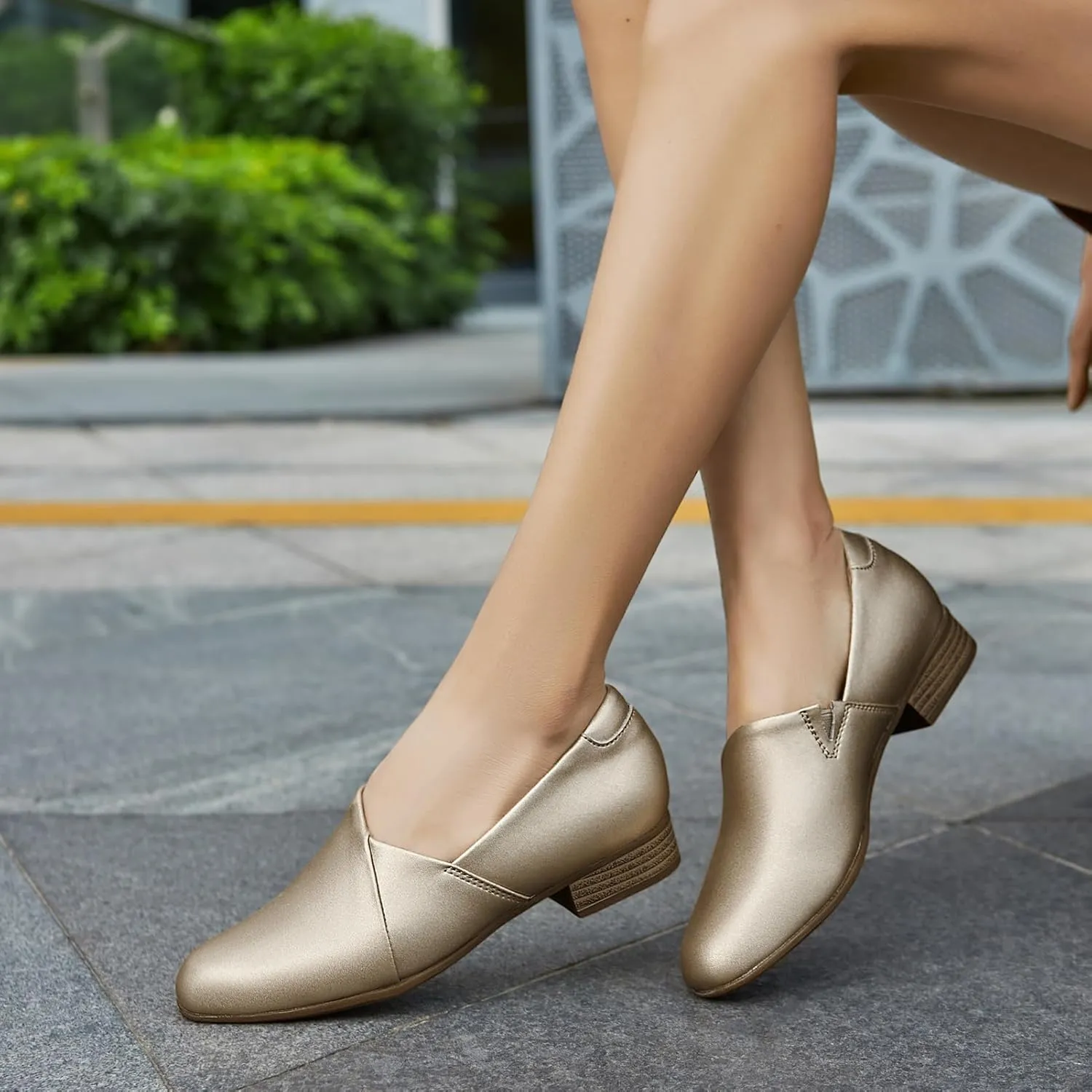 Women's Classic Comfort Dress Shoes Casual Leather Loafers Flats Cute Versatile Slip-Ons Everyday Work Shoes