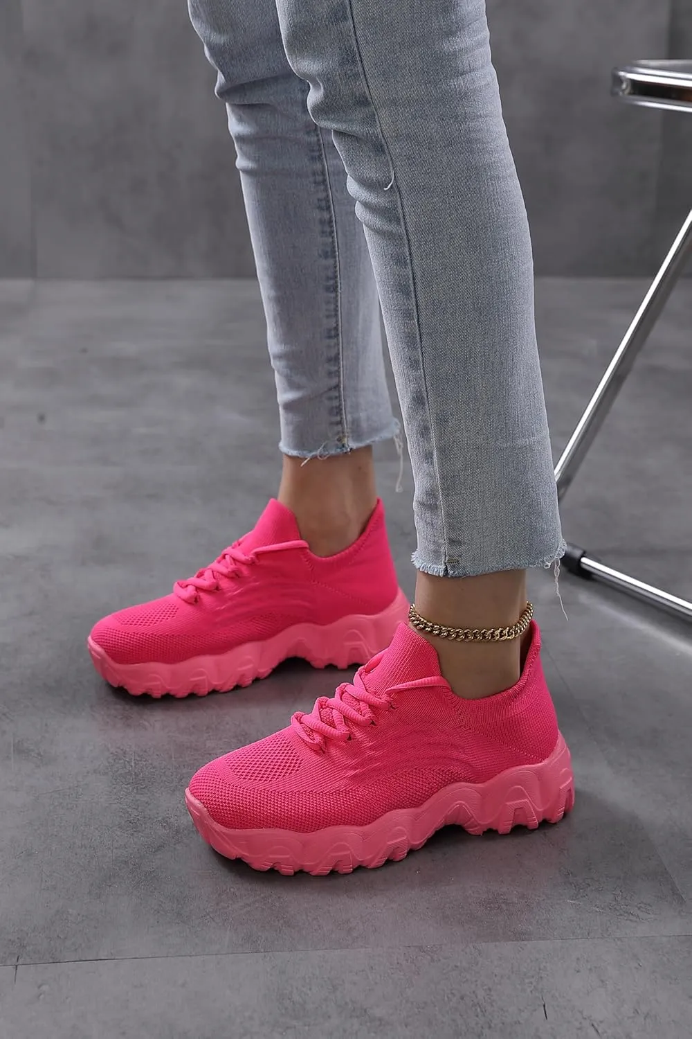 Women's Mesh Lace Lightweight Low-Cut Sneakers, Casual Tennis Shoes, Non-Slip, Fashionable Knitted Socks Shoes are Comfortable and Breathable