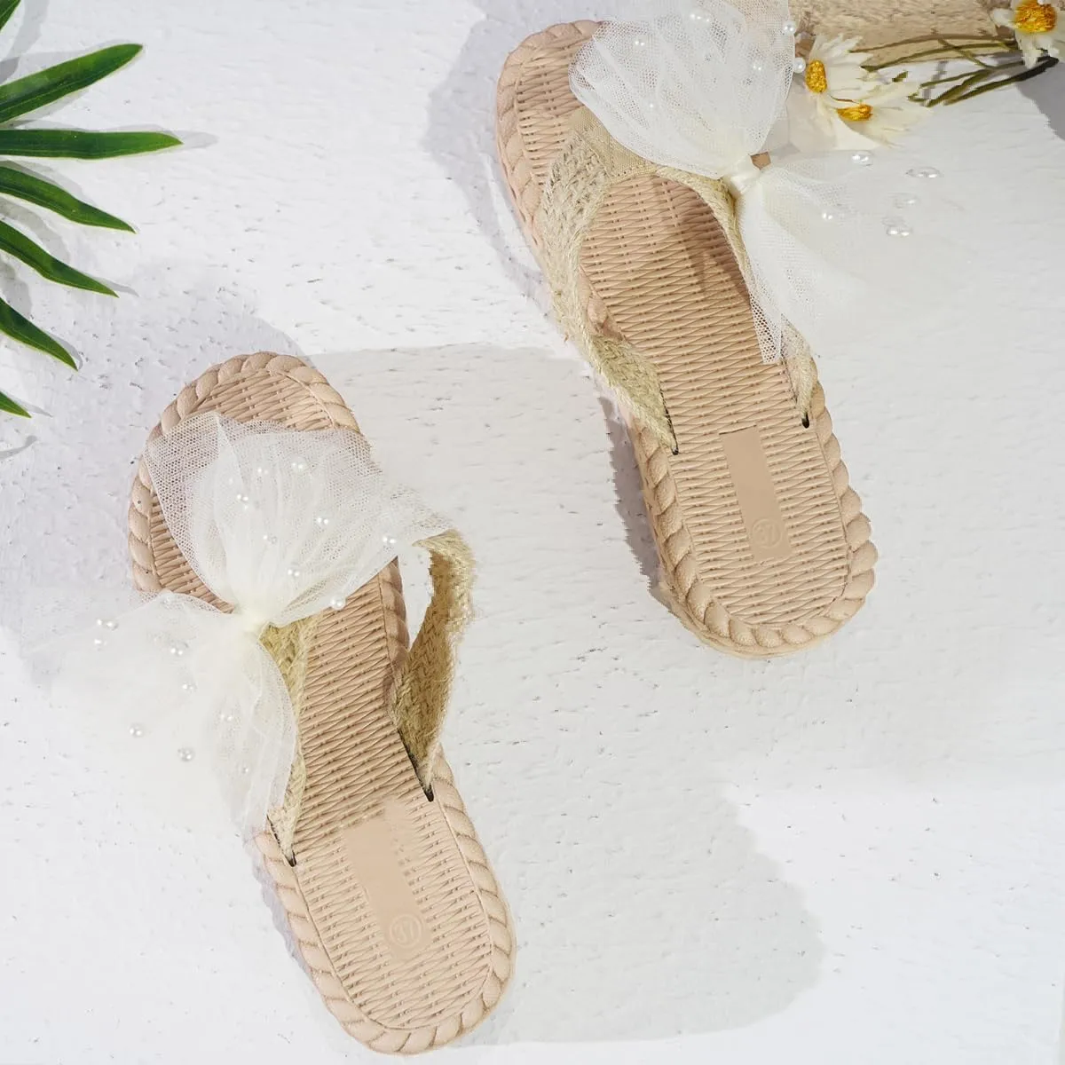 Women's Summer Woven Slide Sandals with Sweet White Mesh Bowknot Soft Slip On Clip Toe Dressy Thongs Shoes Casual Flat Sandals for Summer Vacation Daily Wear