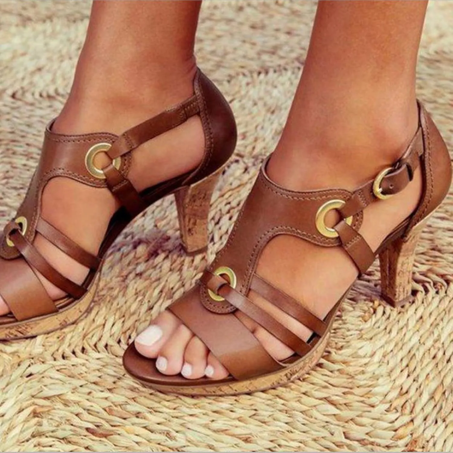 Womens Vintage Thick Heel Sandals Summer Straps Hollow Open Toe Metal Buckle High Heels Sandalias Comfortable Casual Ladies Outdoor Shoes